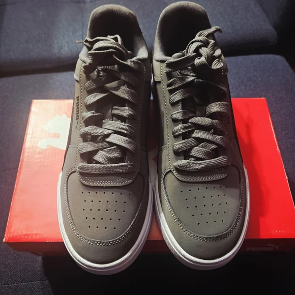 Puma - Picture 2 of 5